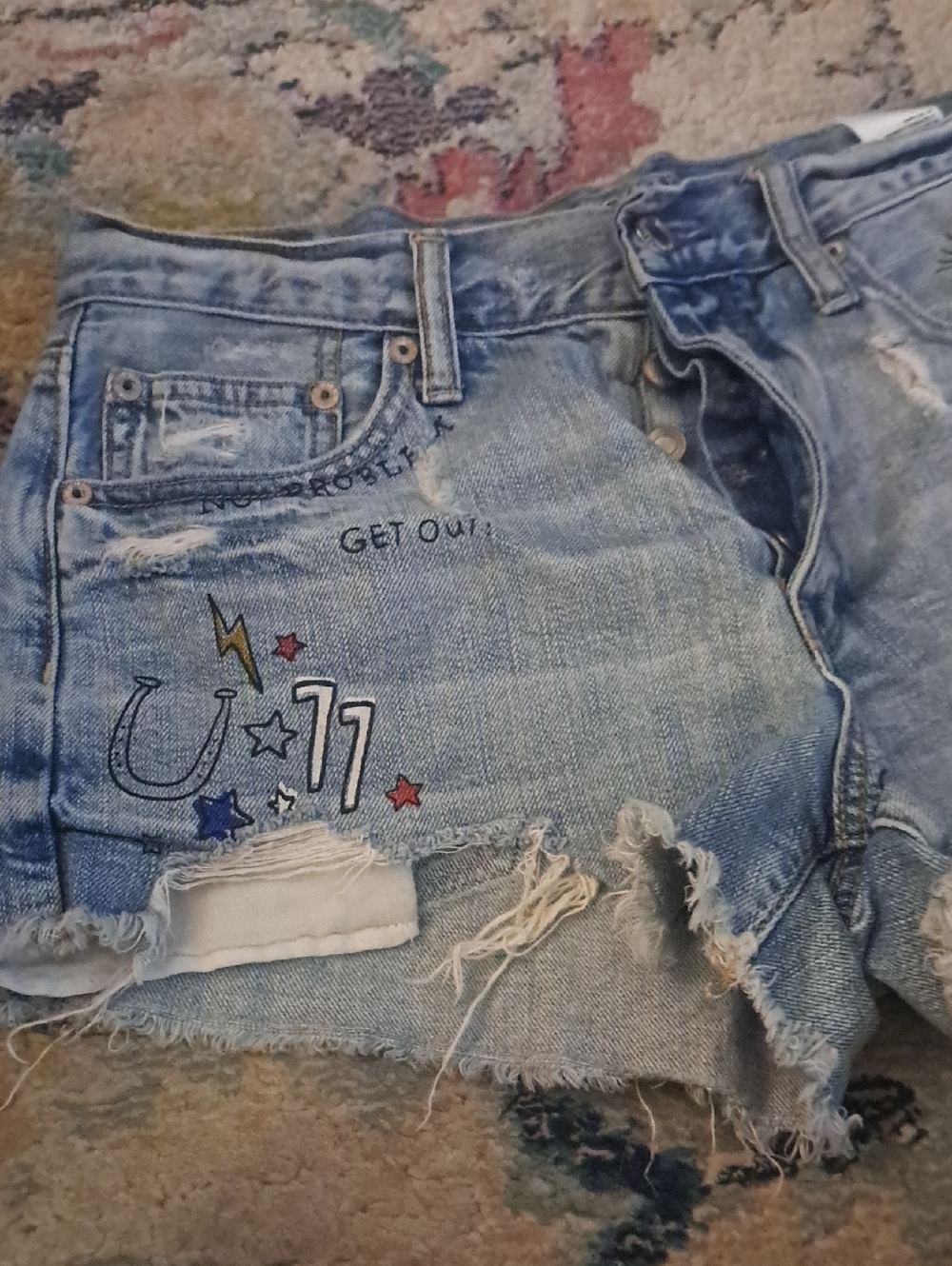 American Eagle Light Blue Distressed Denim Shorts with Sketchbook Graphics, Sz 6 - Picture 6 of 9